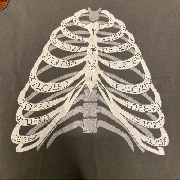 Skeleton Muscle Tank  Ancient Text Language Graphic Ribcage Cutoff Sleeve L/XL - Picture 8 of 8
